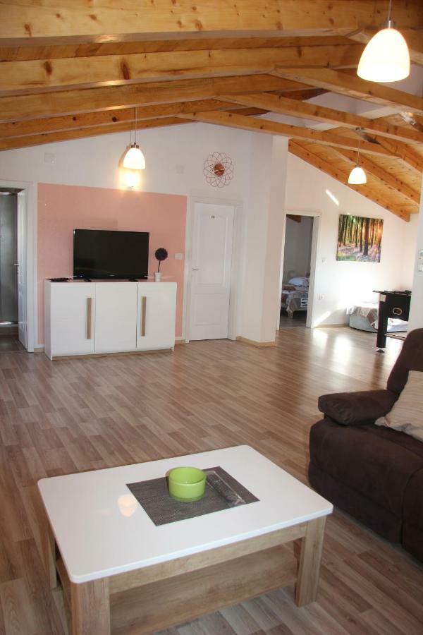 Vacation House "Viola" Фажана Екстер'єр фото