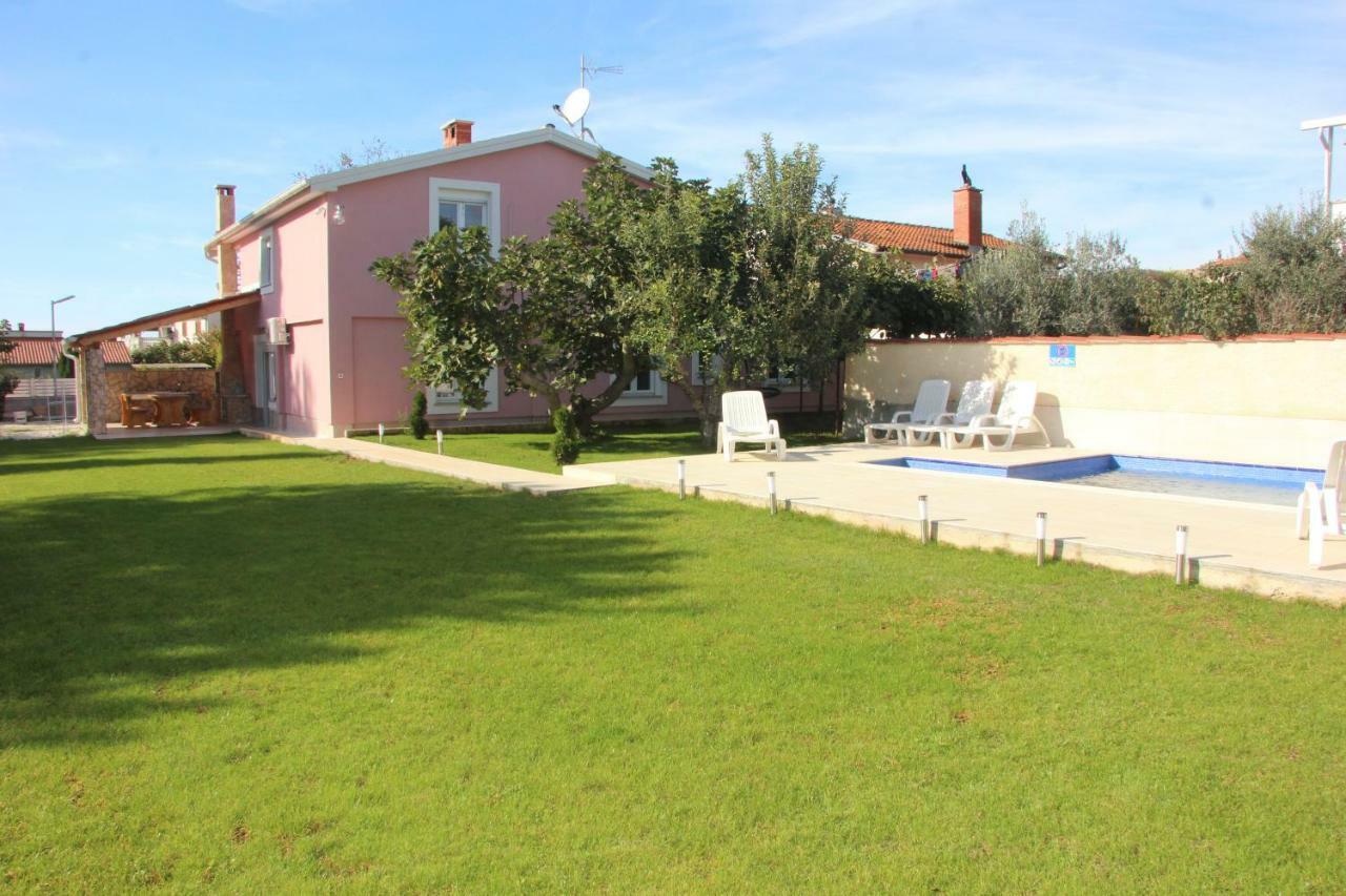 Vacation House "Viola" Фажана Екстер'єр фото
