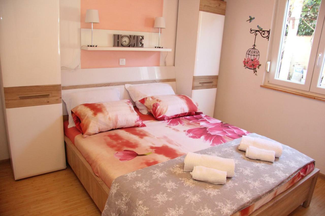 Vacation House "Viola" Фажана Екстер'єр фото